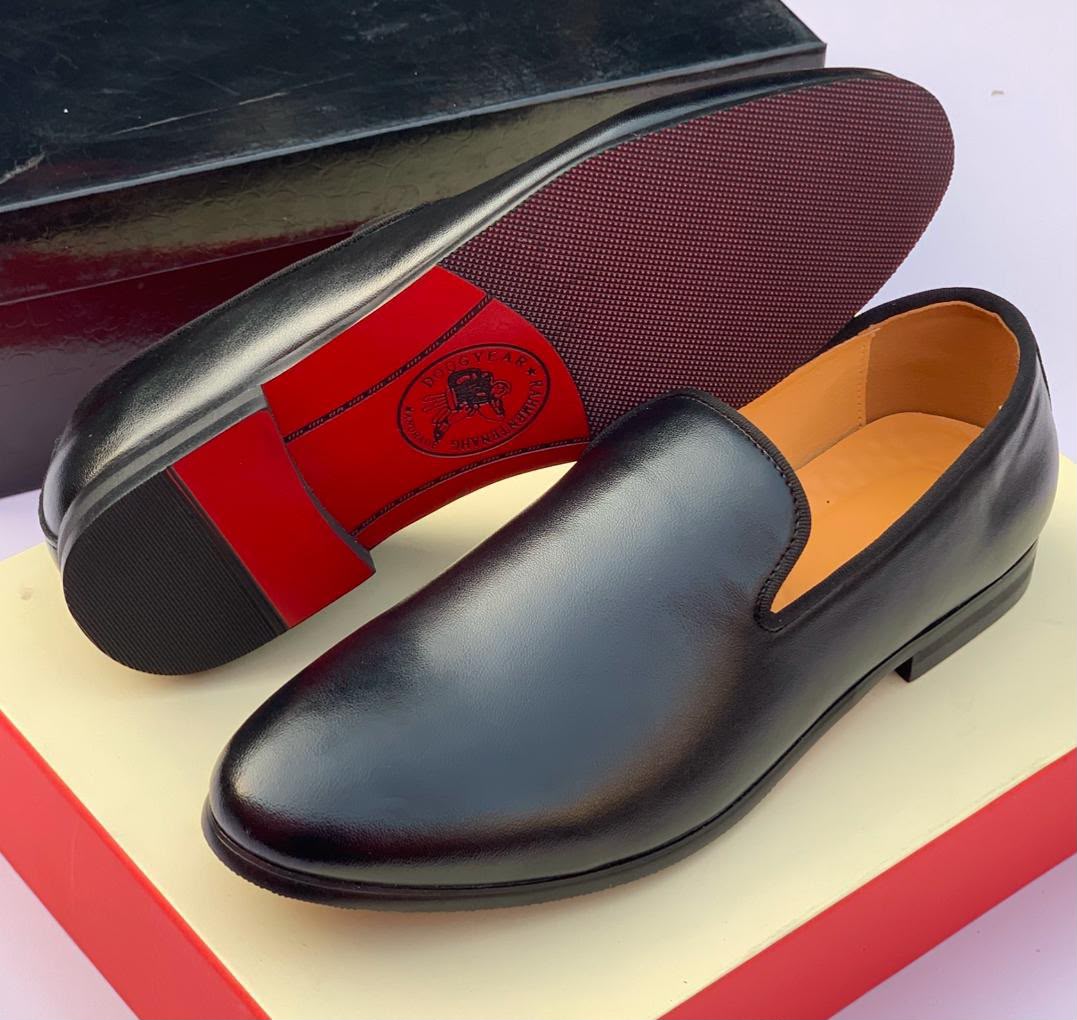 handcrafted black leather Venetian