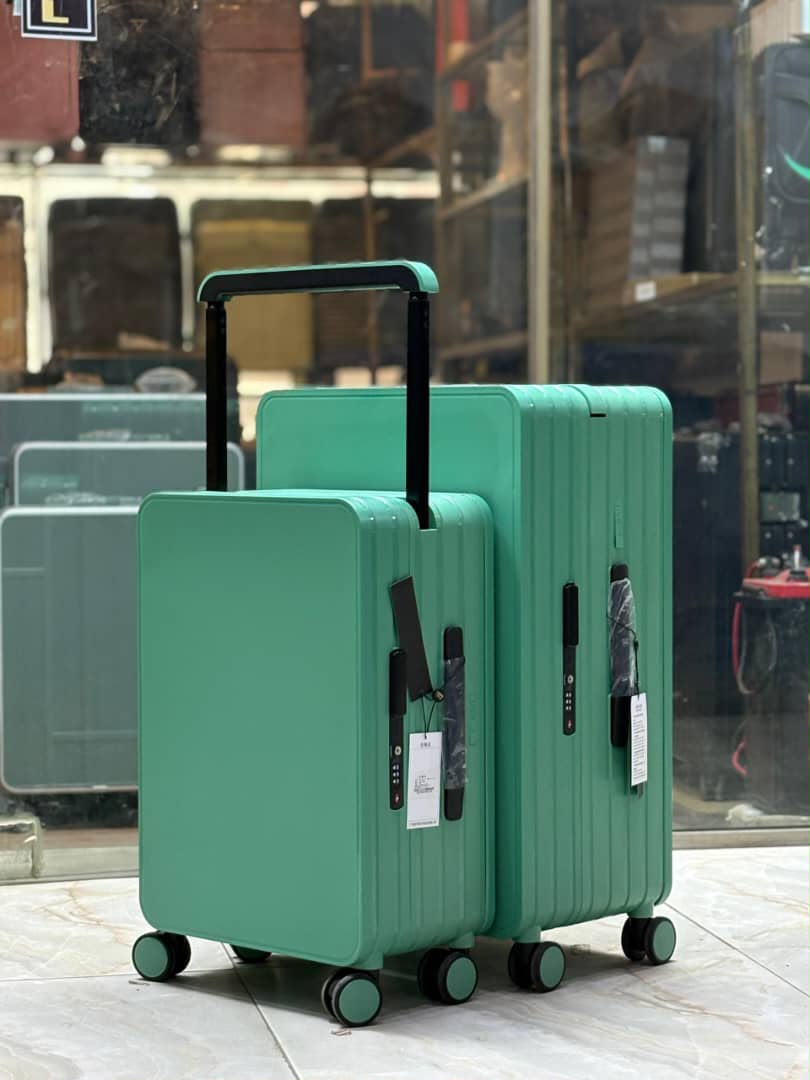 Travelling Box I